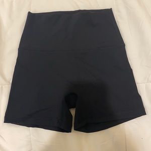 NWOT aerie 4” bike shorts